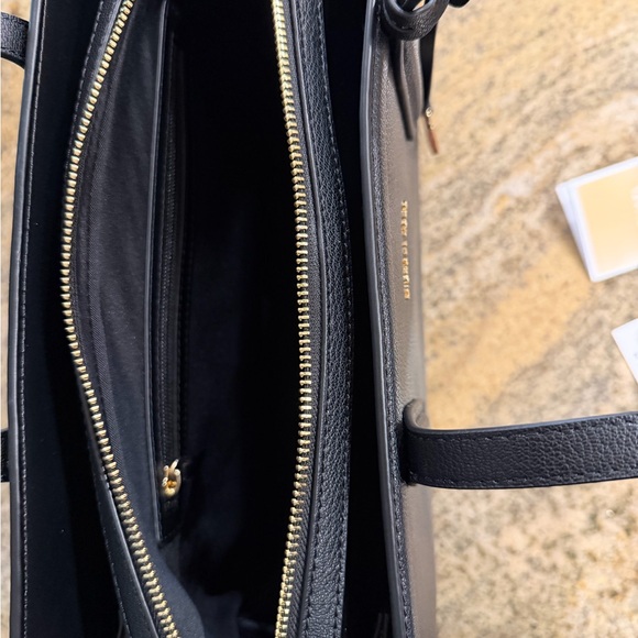 Michael Kors Laila Leather Tote Bag NWT. Black and all leather. Very nice bag. - Picture 3 of 7